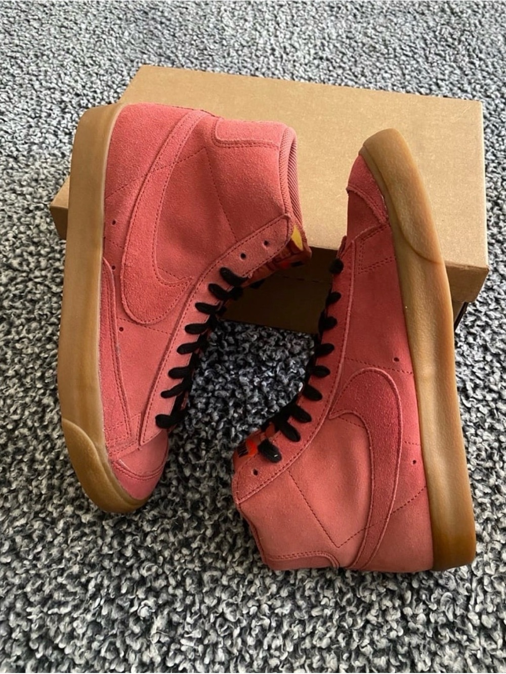 Men’s Nike Blazer Sneakers, Size 10.5, Light Redwood